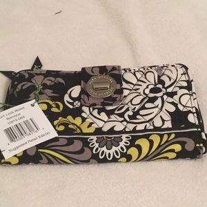 Vera Bradley Turn Lock Wallet Baroque, NWT